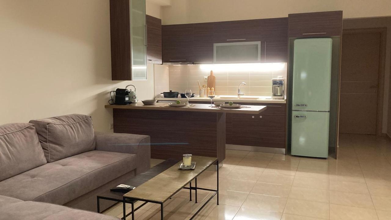 Bright Luxury Apt. Volos Exterior foto